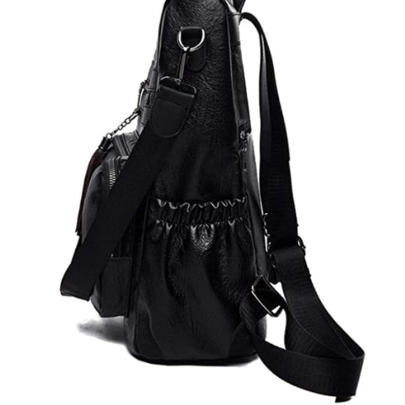 Zip pocket shoulder bag black main image 4